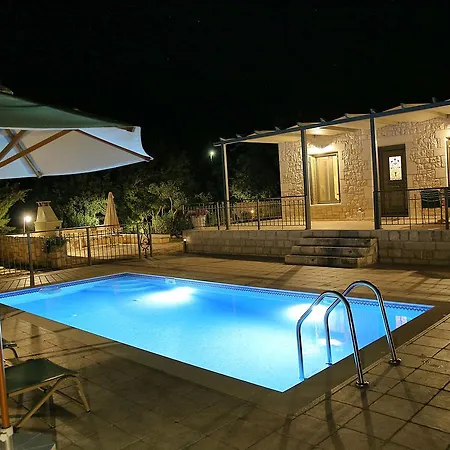 Forest Kefalonia Logaráta